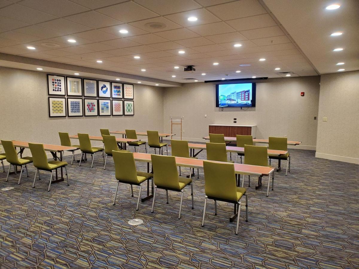 Holiday Inn Express & Suites Sandusky By Ihg Exterior photo
