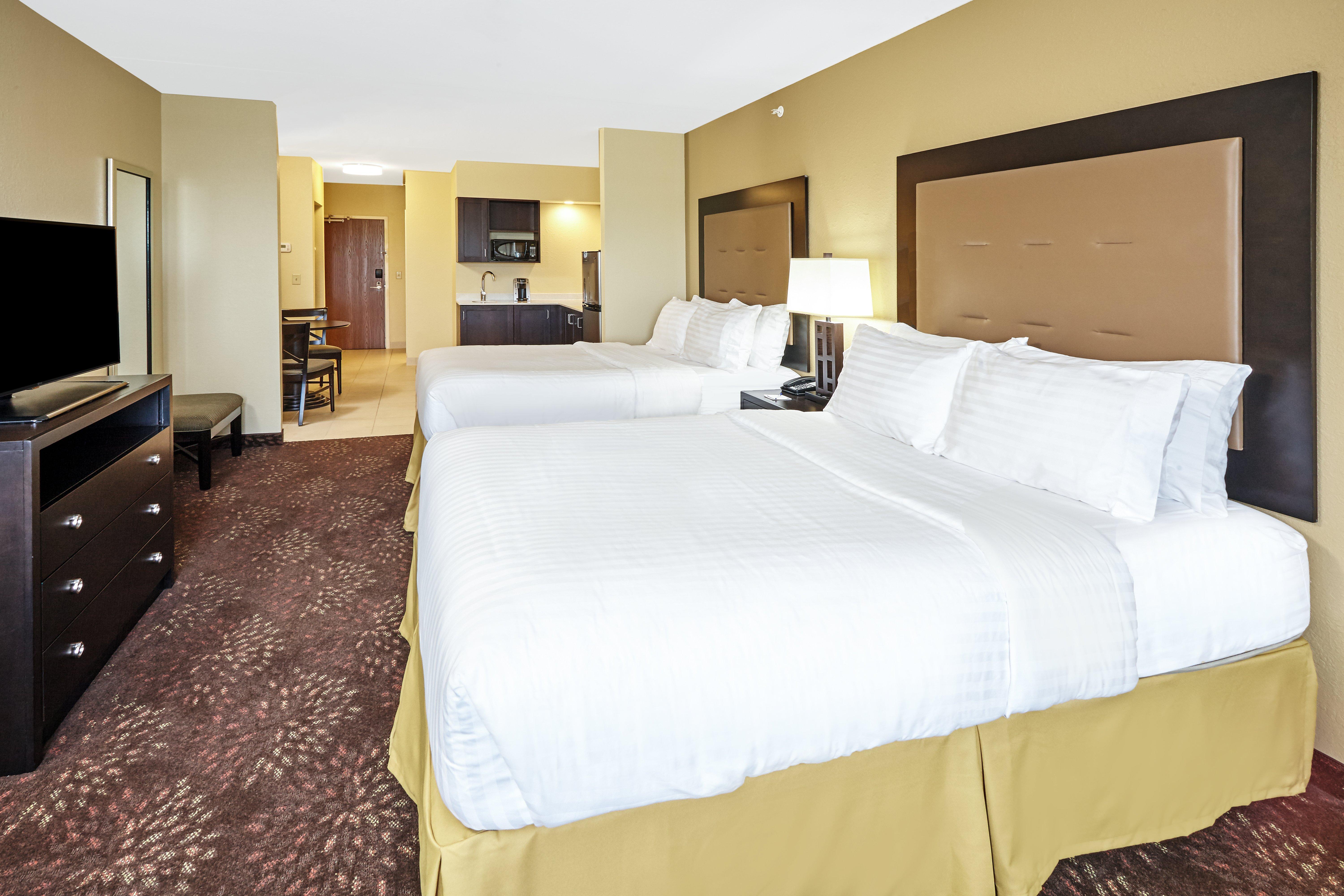 Holiday Inn Express & Suites Sandusky By Ihg Exterior photo