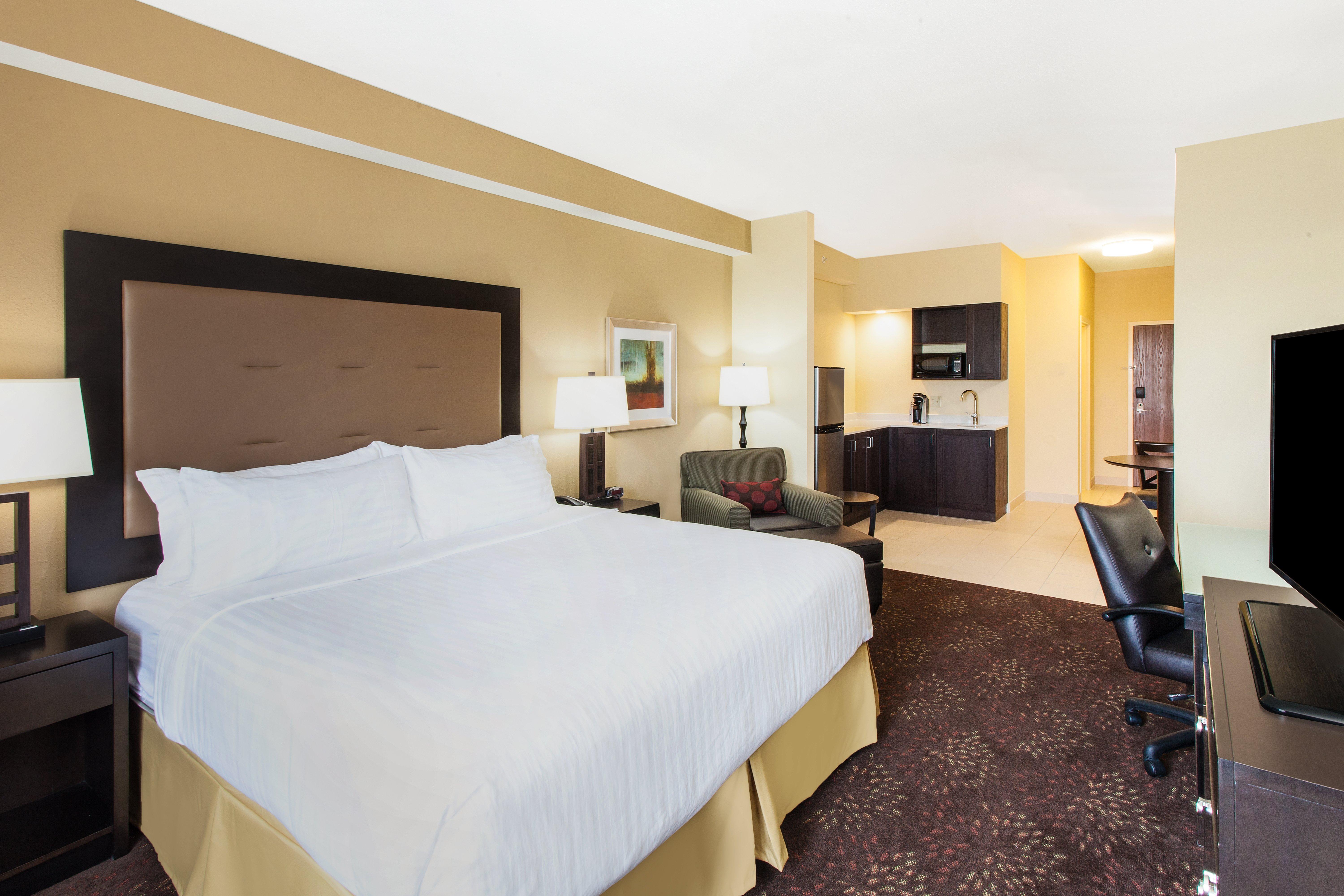 Holiday Inn Express & Suites Sandusky By Ihg Exterior photo