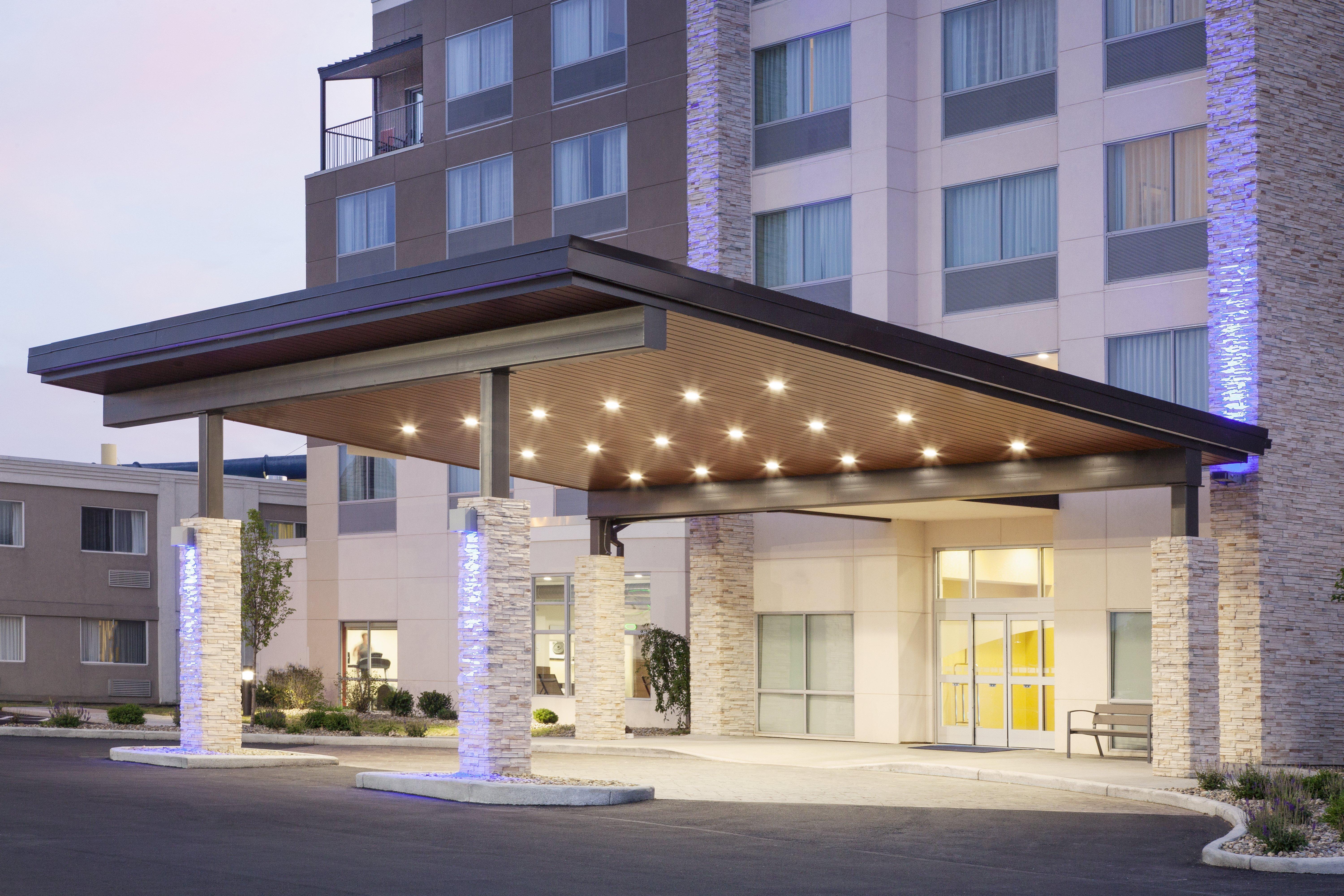 Holiday Inn Express & Suites Sandusky By Ihg Exterior photo