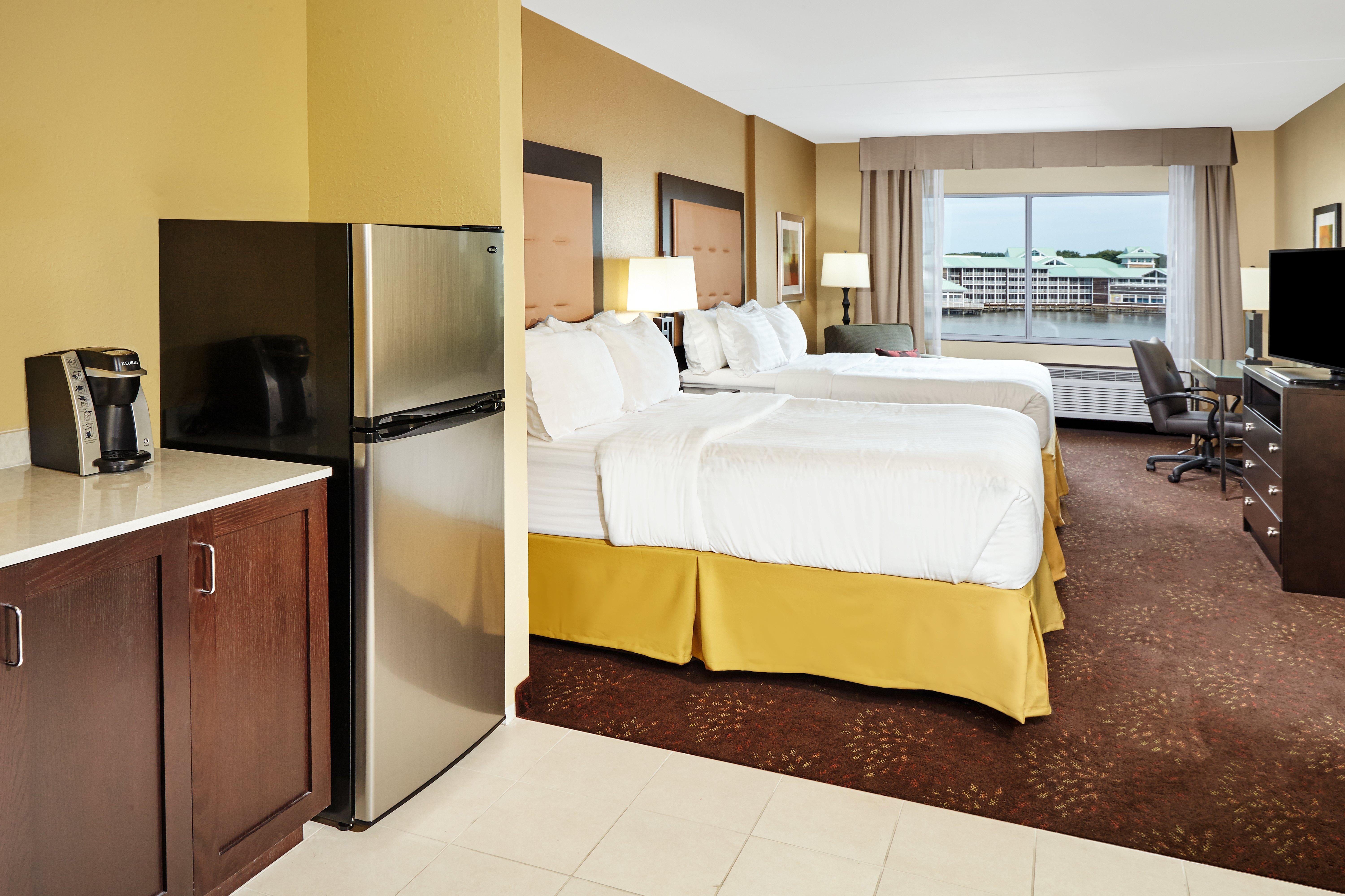 Holiday Inn Express & Suites Sandusky By Ihg Exterior photo