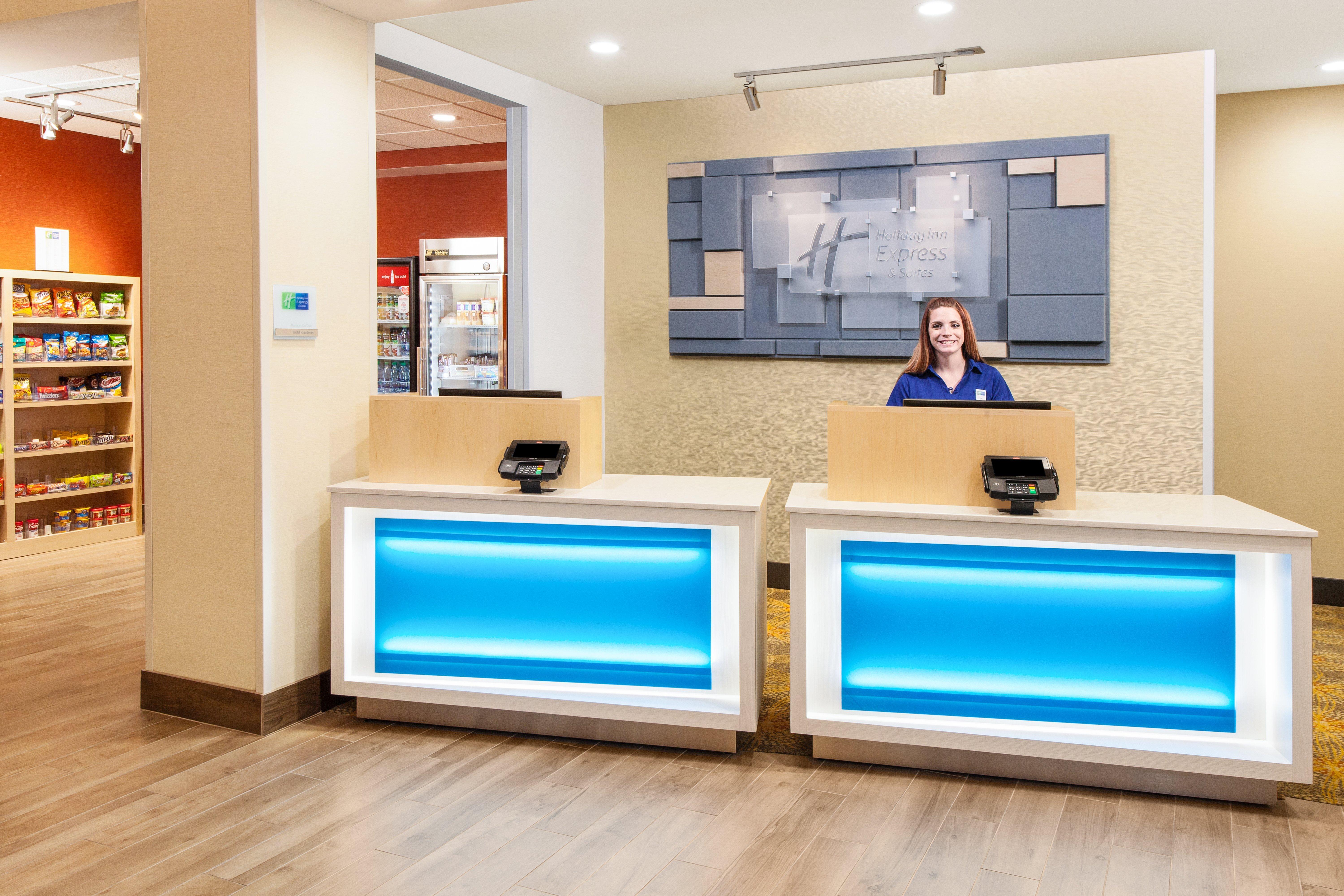 Holiday Inn Express & Suites Sandusky By Ihg Exterior photo