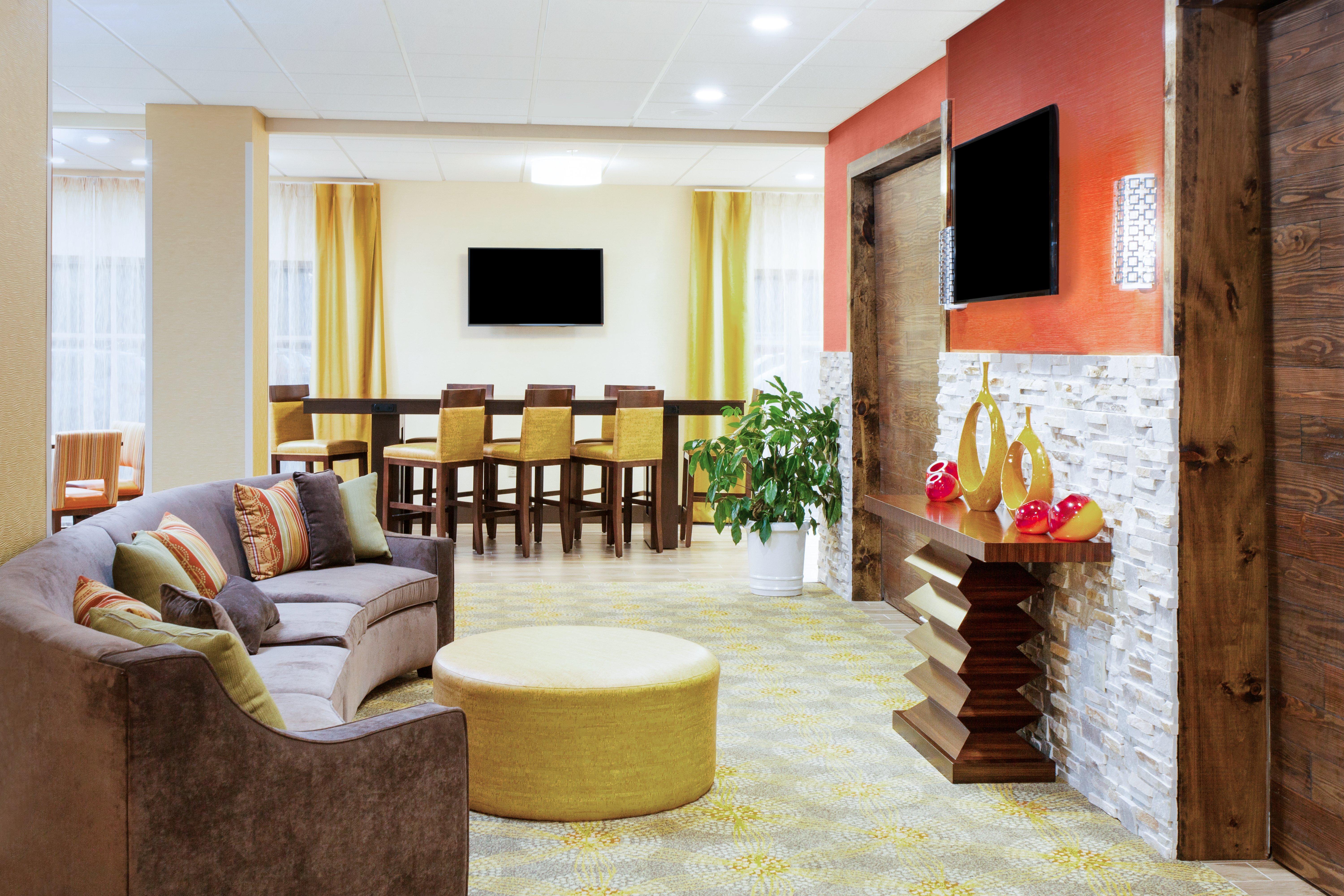 Holiday Inn Express & Suites Sandusky By Ihg Exterior photo