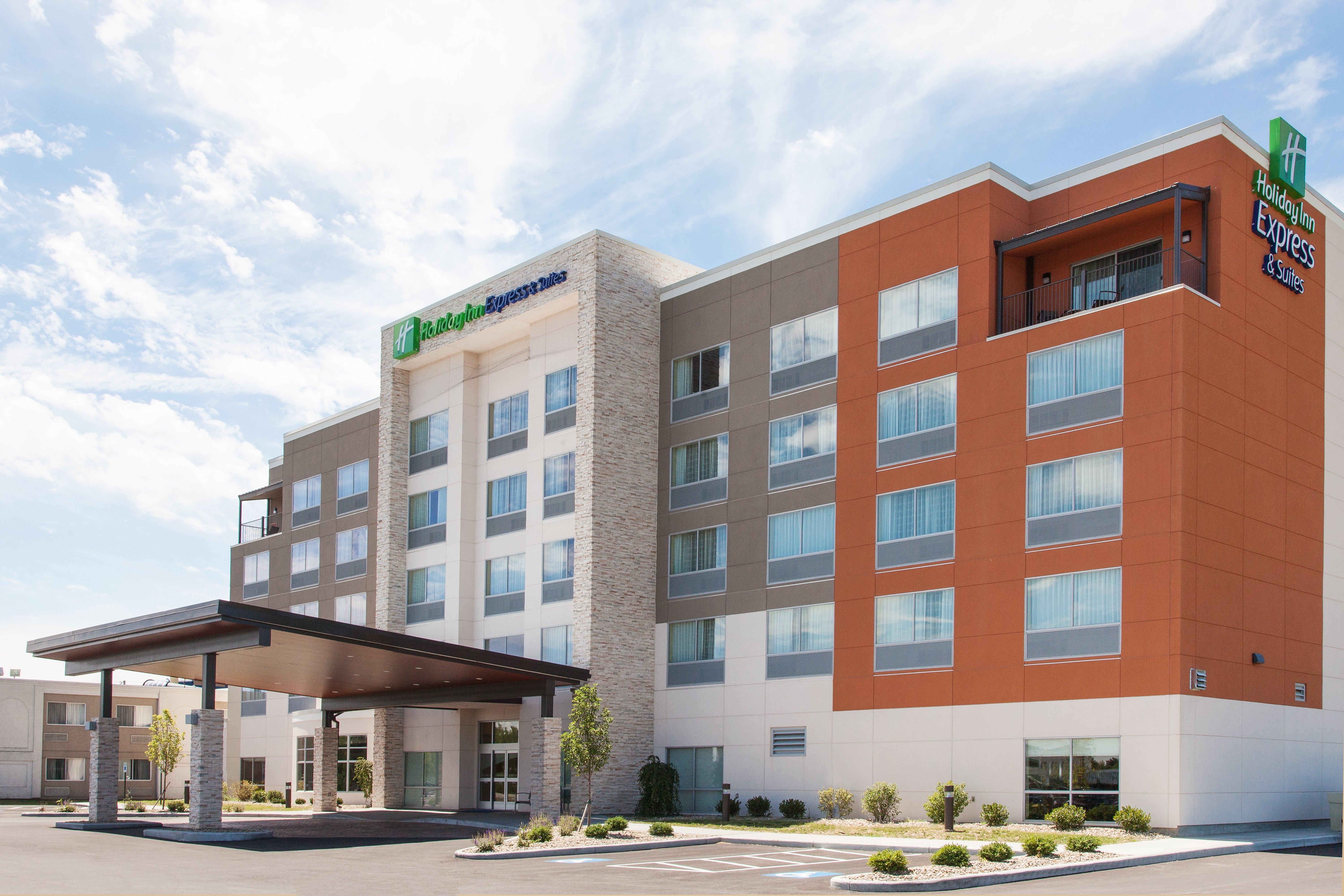 Holiday Inn Express & Suites Sandusky By Ihg Exterior photo